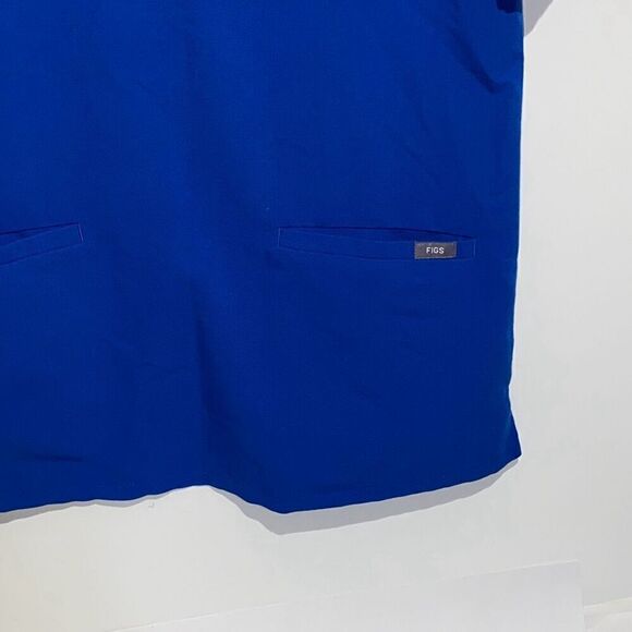 FIGS Women's Blue V-Neck Short Sleeve Two Pockets Scrub Top Size Medium - Picture 4 of 11